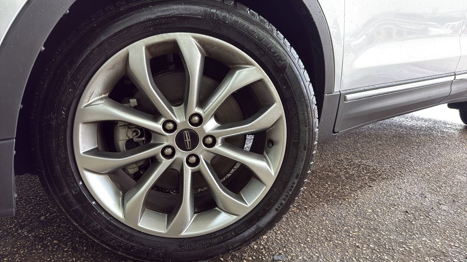 Used 2019 Lincoln MKC Select w/ Select Plus Package FWD image 26