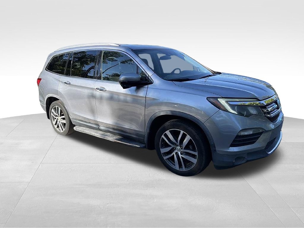 Used 2017 Honda Pilot Touring image 3
