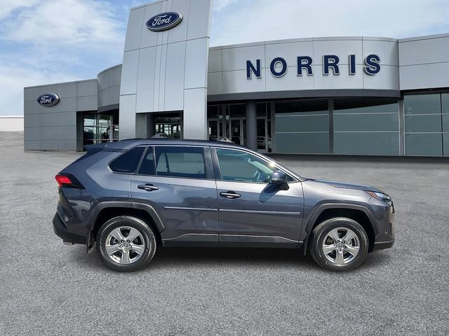 Used 2023 Toyota RAV4 XLE AWD/4WD image 5