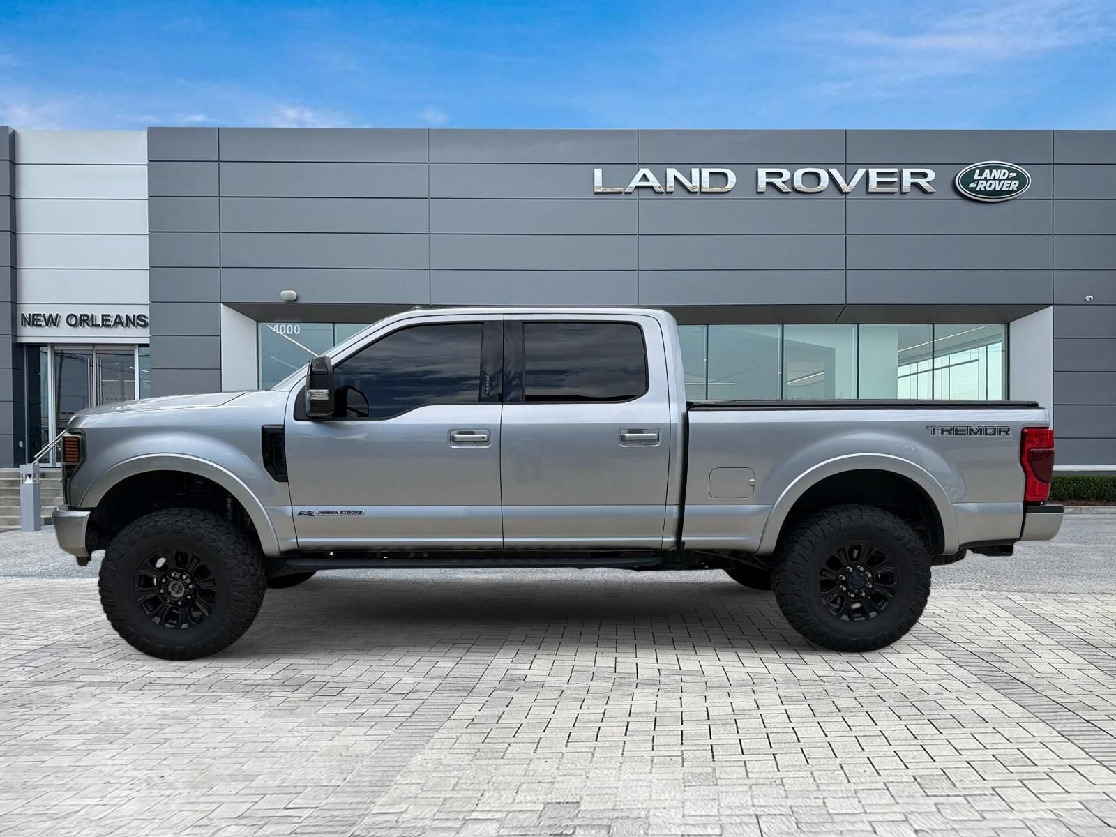 Used 2022 Ford F250 Lariat w/ Tremor Off-Road Package AWD/4WD image 2
