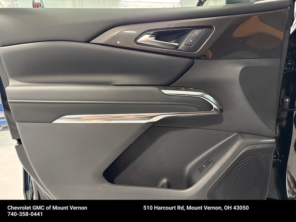 New 2027 Chevrolet Traverse Z71 w/ Driver Confidence Package AWD/4WD image 30
