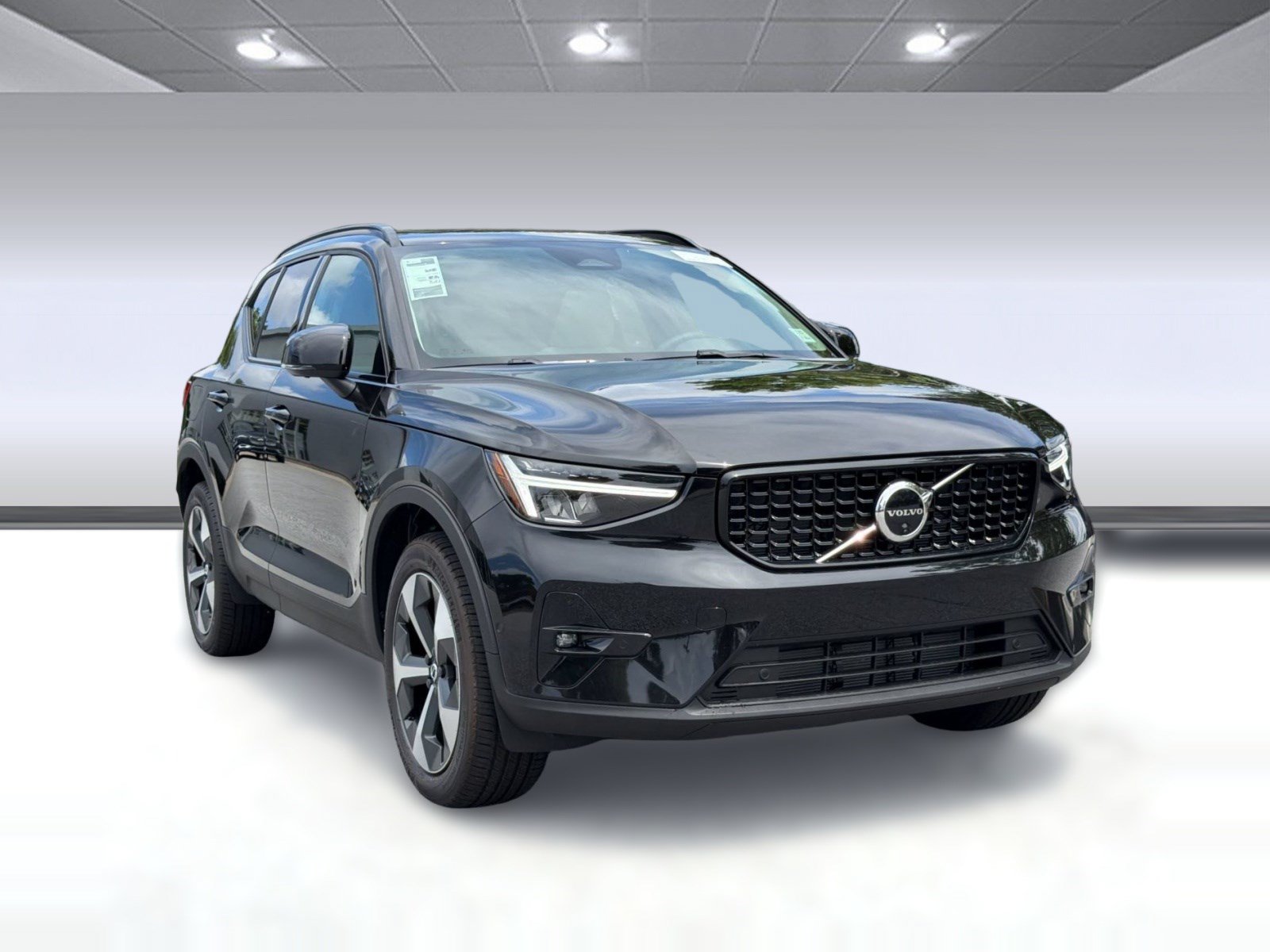 New 2026 Volvo XC40 B4 Plus w/ Climate Package FWD image 7