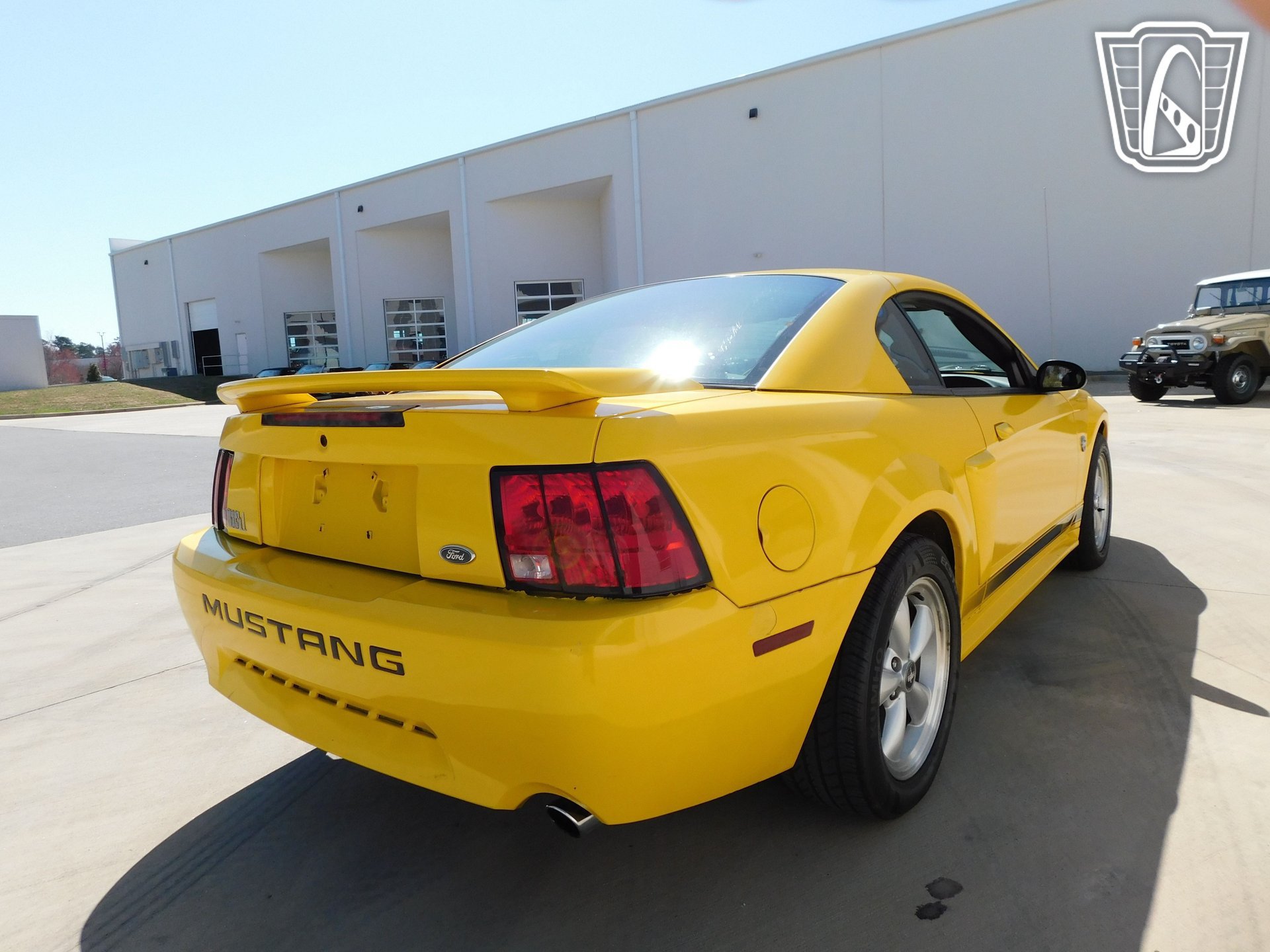 Used 2004 Ford Mustang Mach 1 RWD image 25