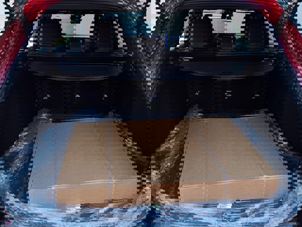 New 2025 Toyota Crown Signia image 7