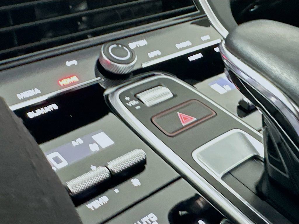 Certified 2023 Porsche Panamera 4 image 18
