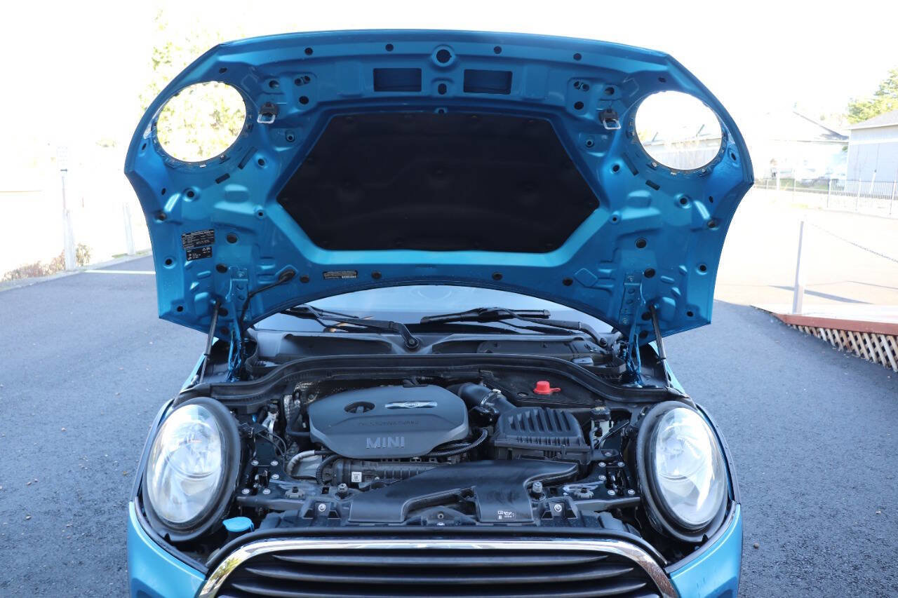 Used 2016 MINI Cooper 2-Door Hardtop image 11