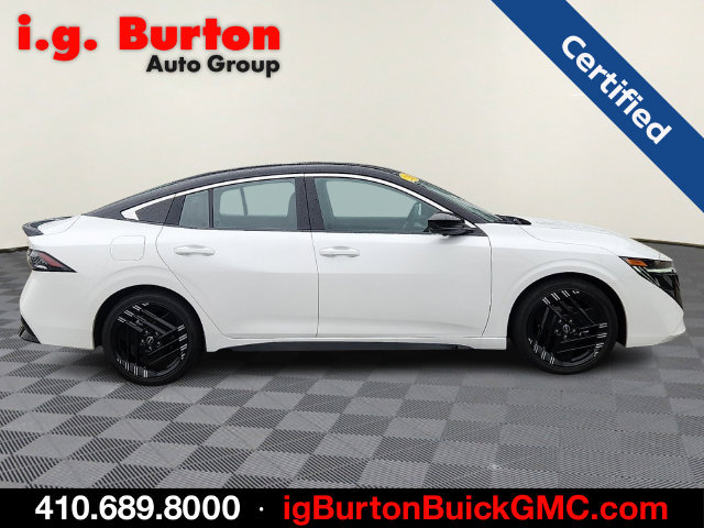 Used 2026 Nissan Sentra SR w/ SR Premium Package FWD image 7