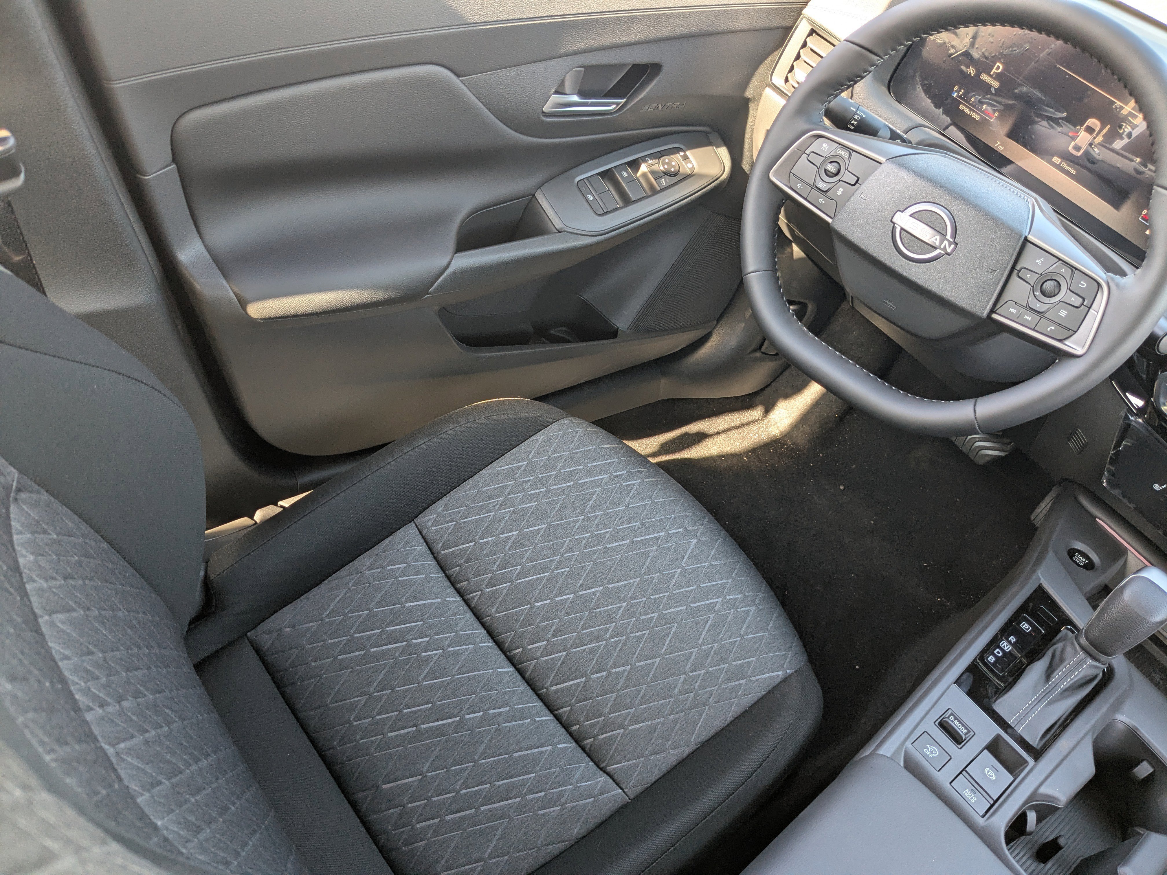 New 2026 Nissan Sentra SV w/ SV Convenience Package FWD image 19