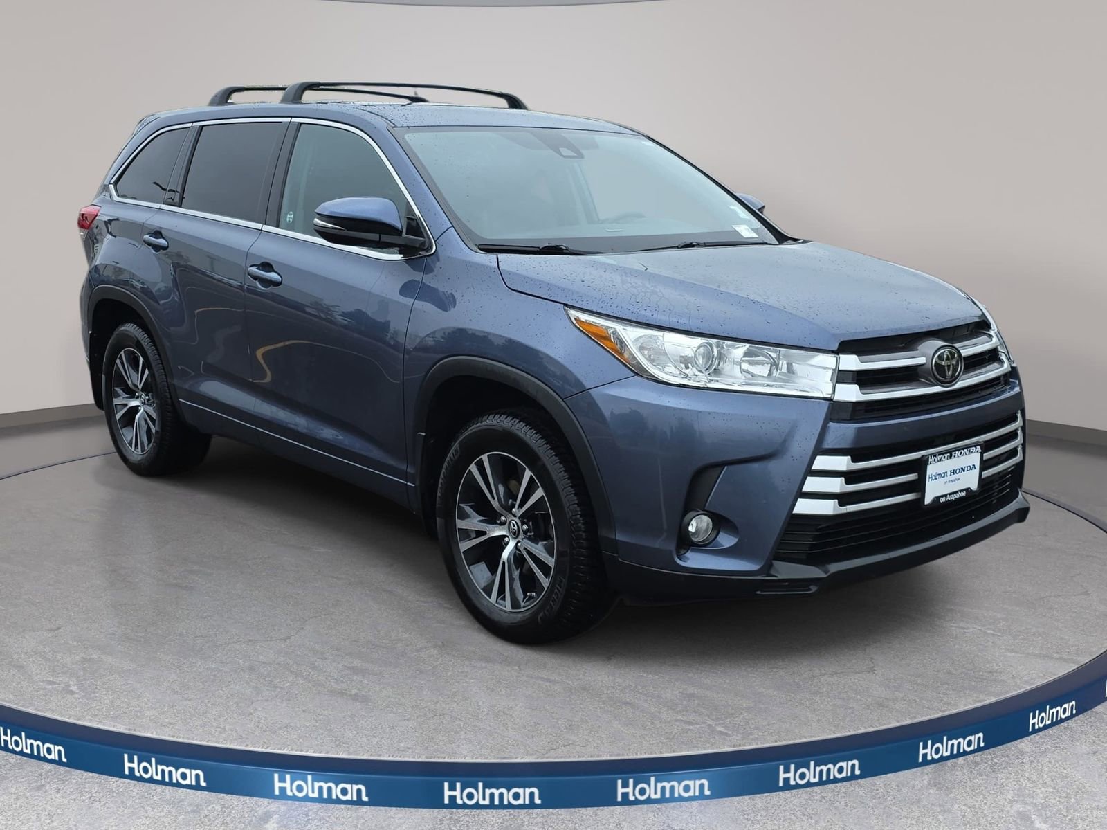 Used 2018 Toyota Highlander Plus AWD/4WD image 4
