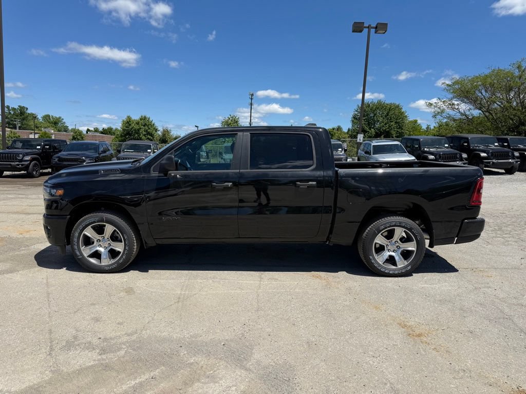 New 2026 RAM 1500 Express AWD/4WD image 10