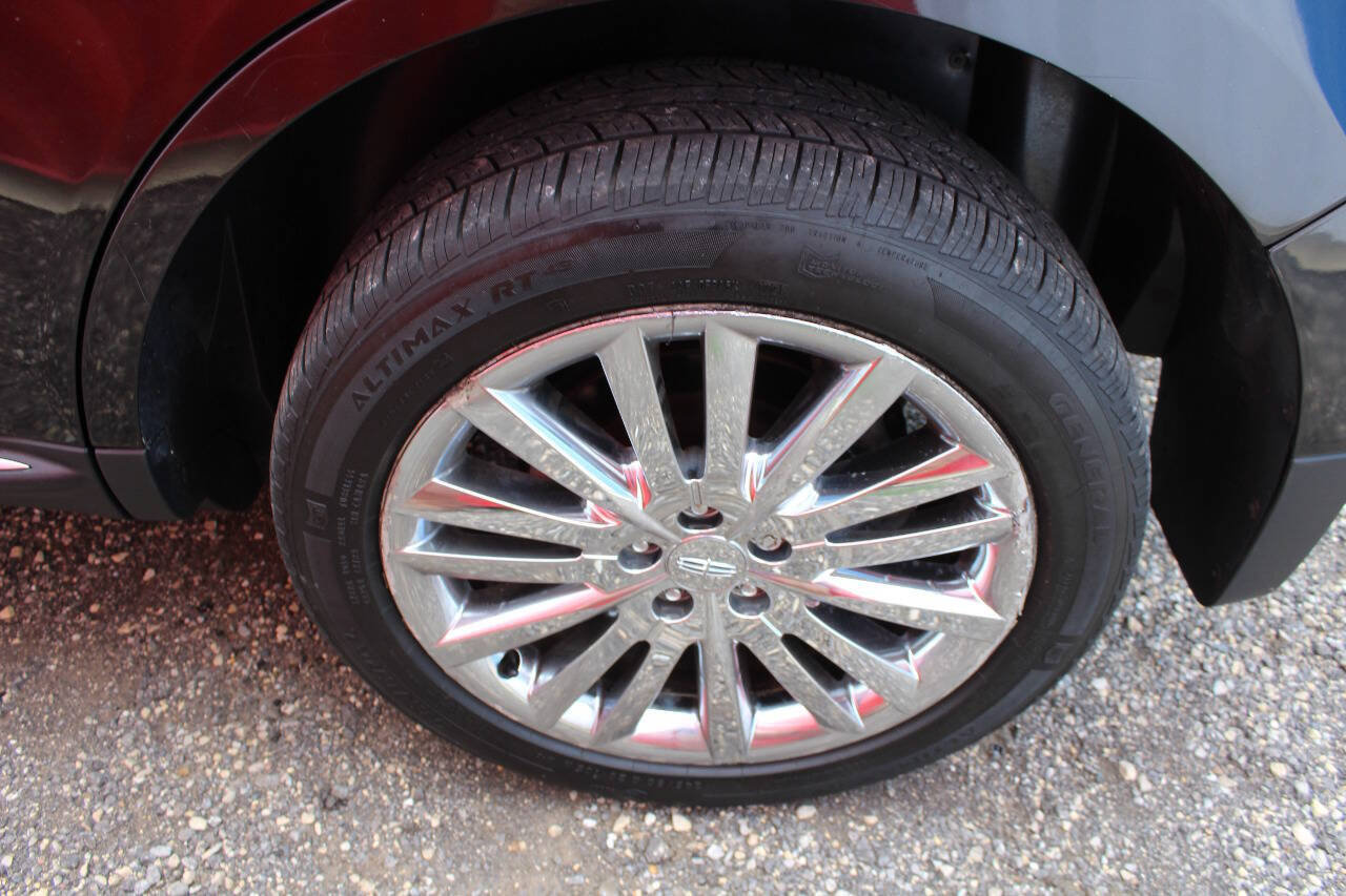 Used 2014 Lincoln MKX AWD w/ Equipment Group 102A image 28