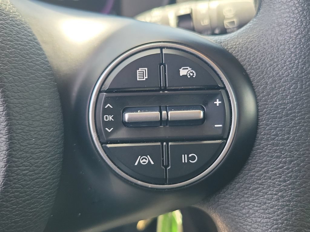 Used 2024 Kia Soul LX w/ Option Group 015 FWD image 21