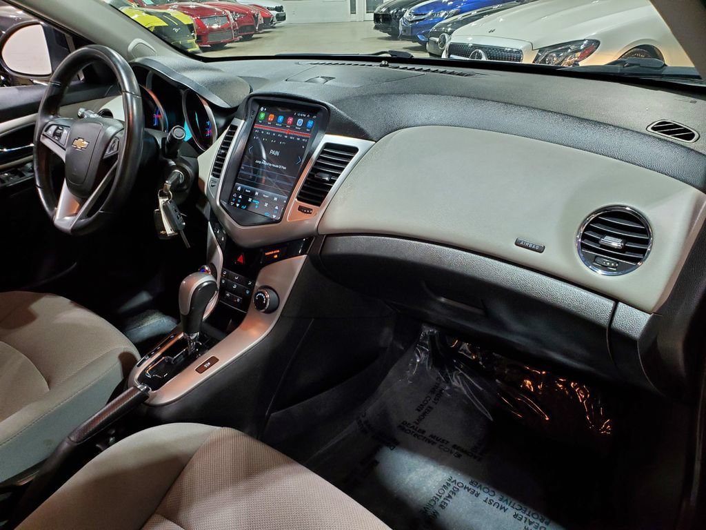 Used 2014 Chevrolet Cruze LT FWD image 14
