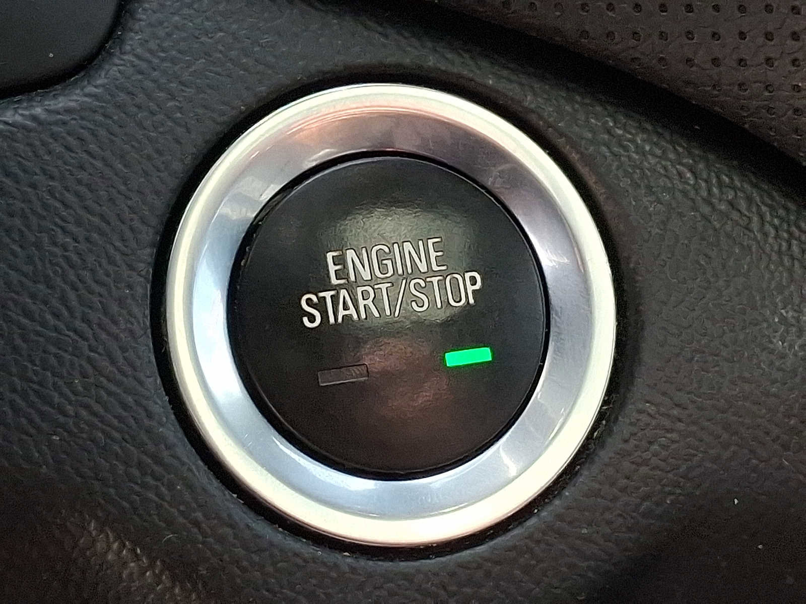 Used 2020 Chevrolet Equinox Premier FWD image 24