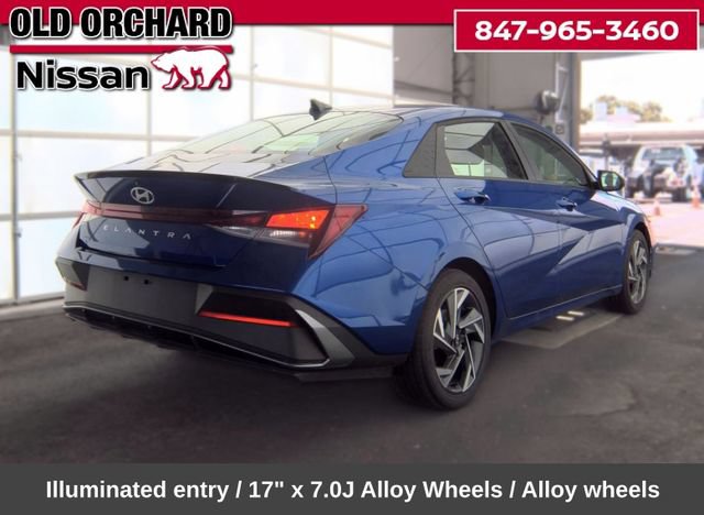 Used 2025 Hyundai Elantra Sport FWD image 5