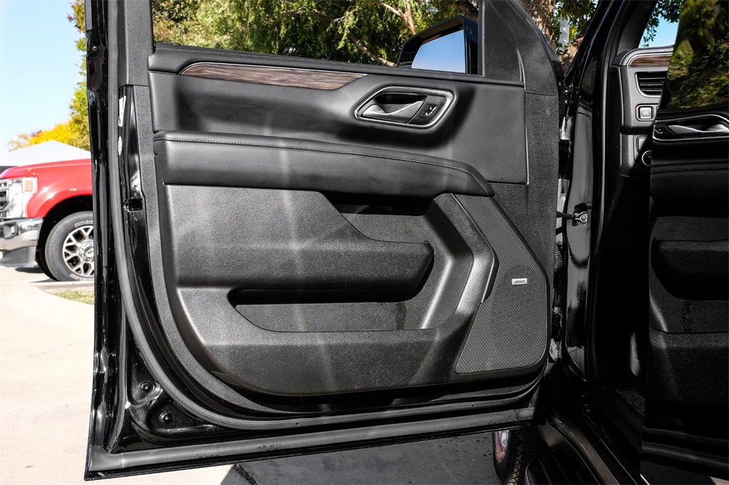 Used 2022 Chevrolet Suburban LT image 44