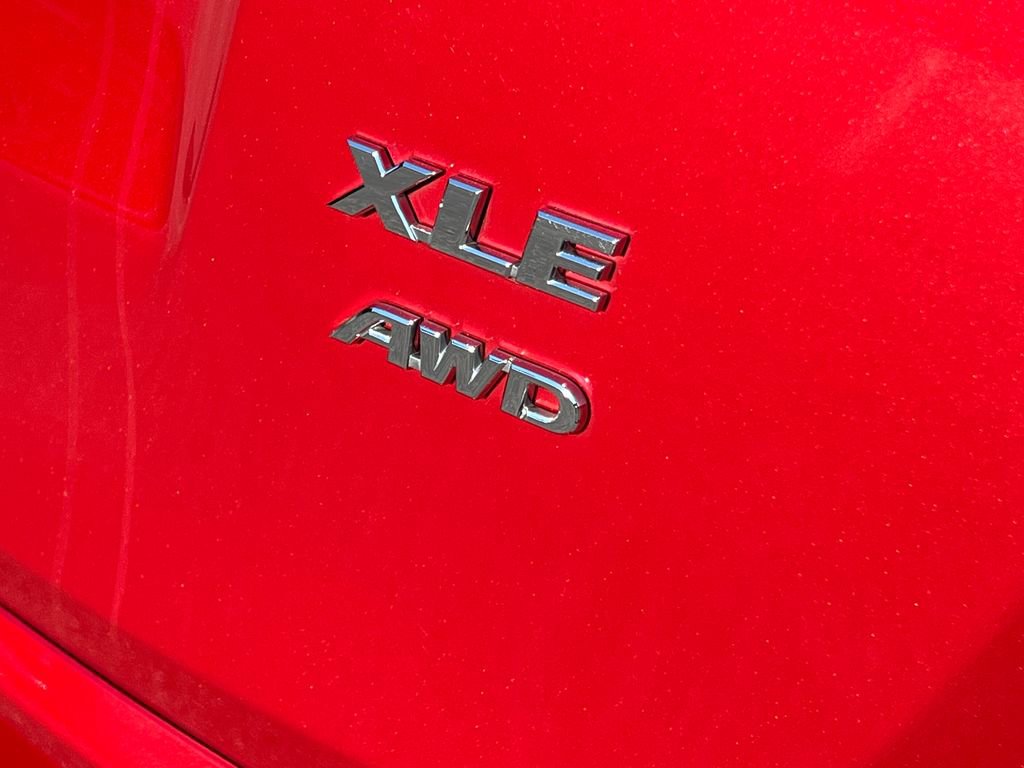 Used 2016 Toyota RAV4 XLE AWD/4WD image 23