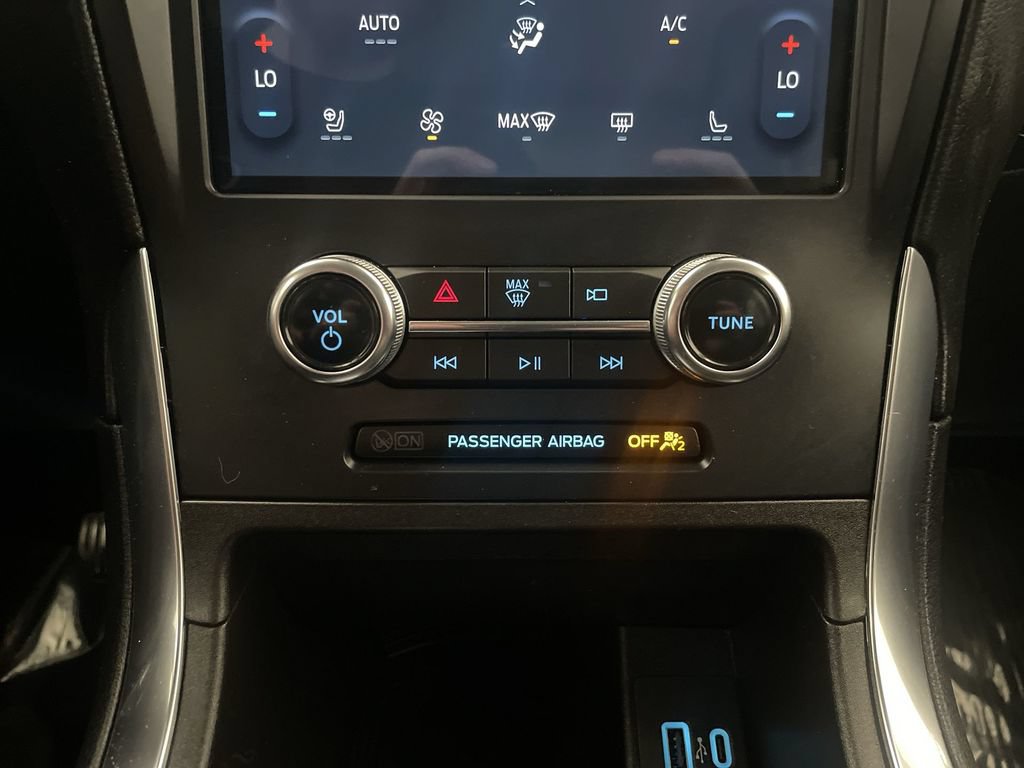 Used 2023 Ford Edge Titanium AWD/4WD image 11