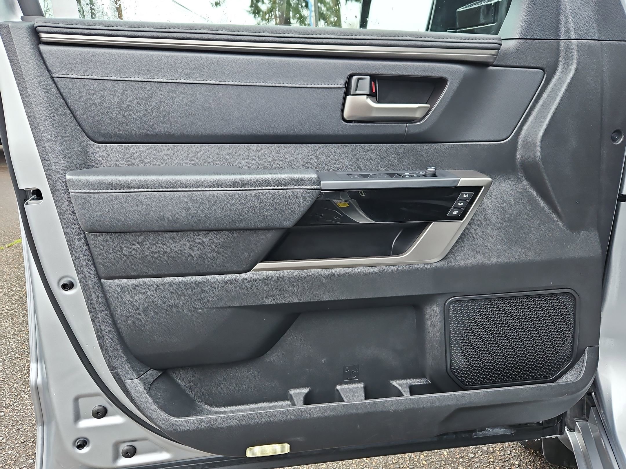 Used 2024 Toyota Tundra Limited w/ TRD Off-Road Package image 9