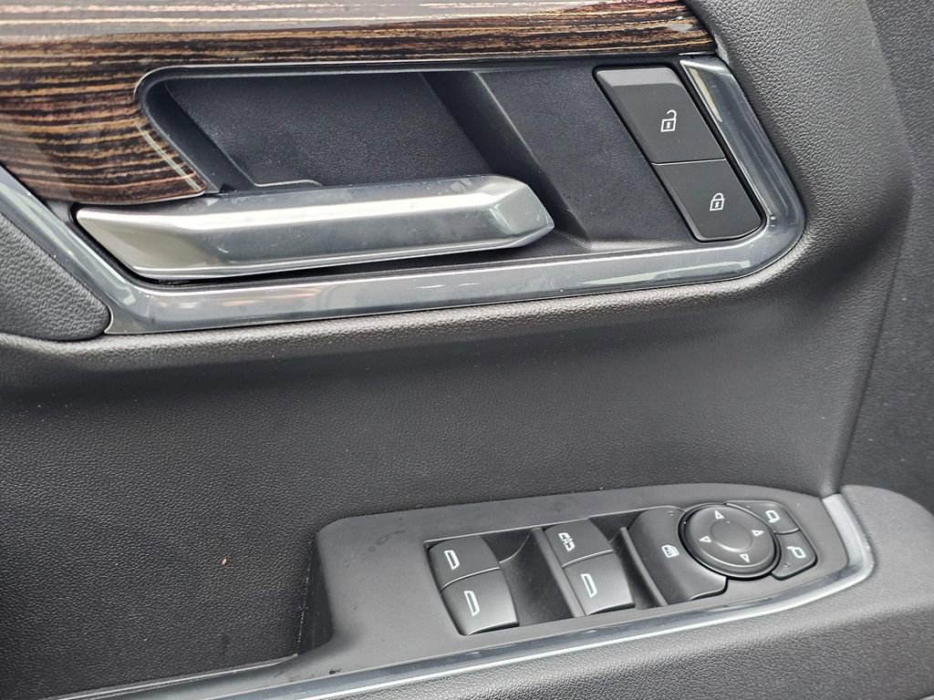 Used 2025 GMC Sierra 1500 Elevation image 22