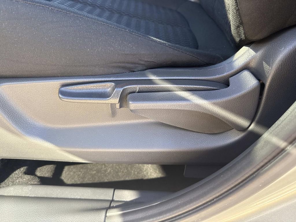 Used 2025 Mitsubishi Eclipse Cross LE image 23