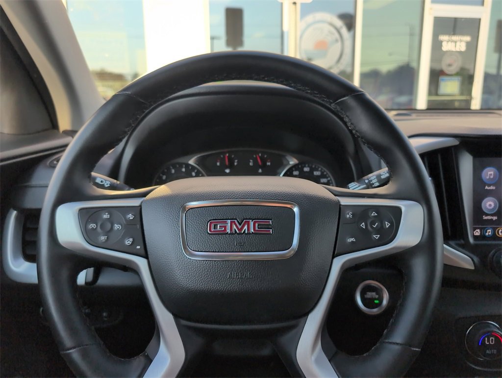 Used 2024 GMC Terrain SLT image 21