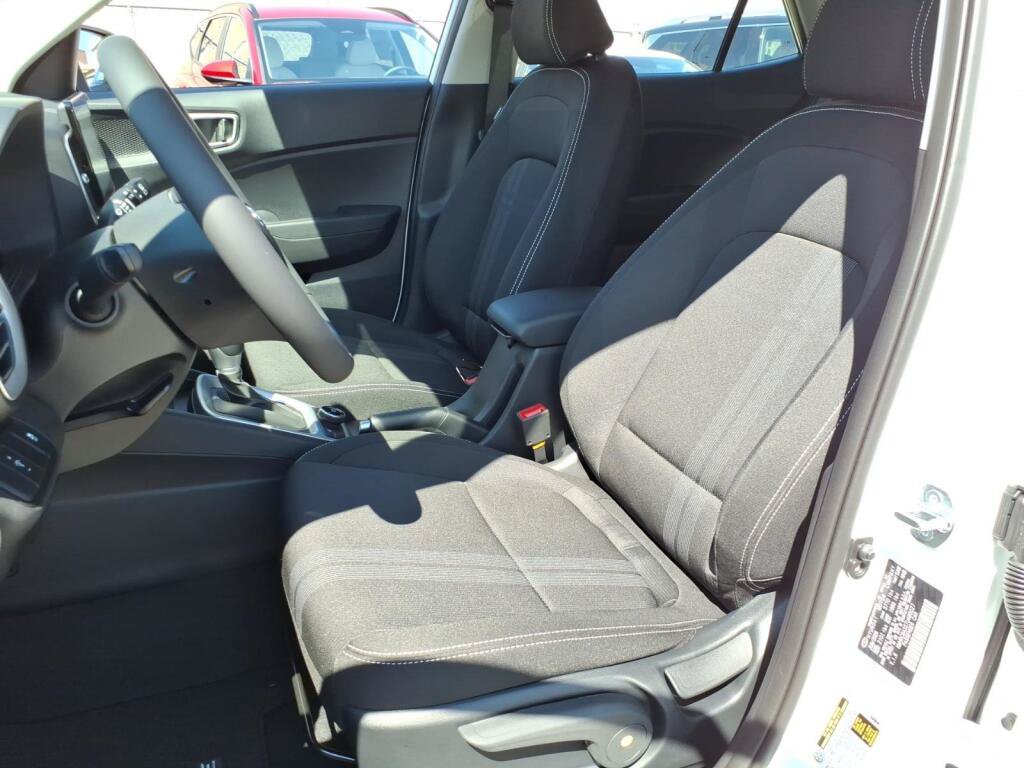 New 2026 Hyundai Venue SEL FWD image 4