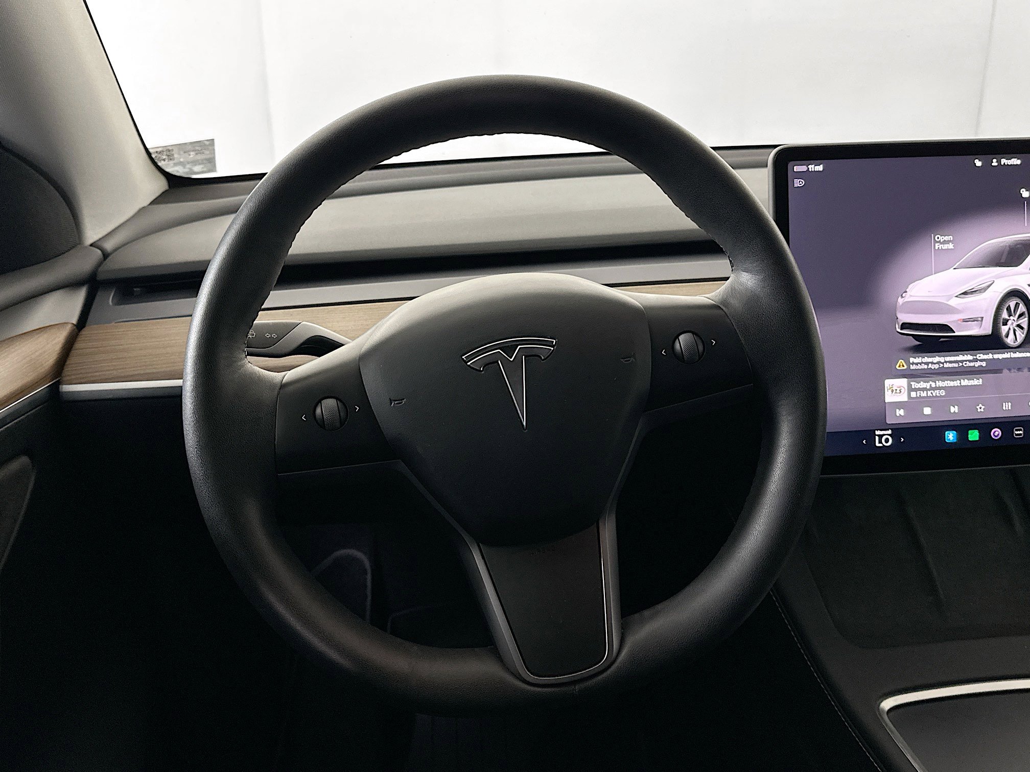 Used 2023 Tesla Model Y Long Range AWD/4WD image 16