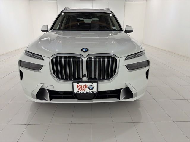 Used 2026 BMW X7 xDrive40i image 8