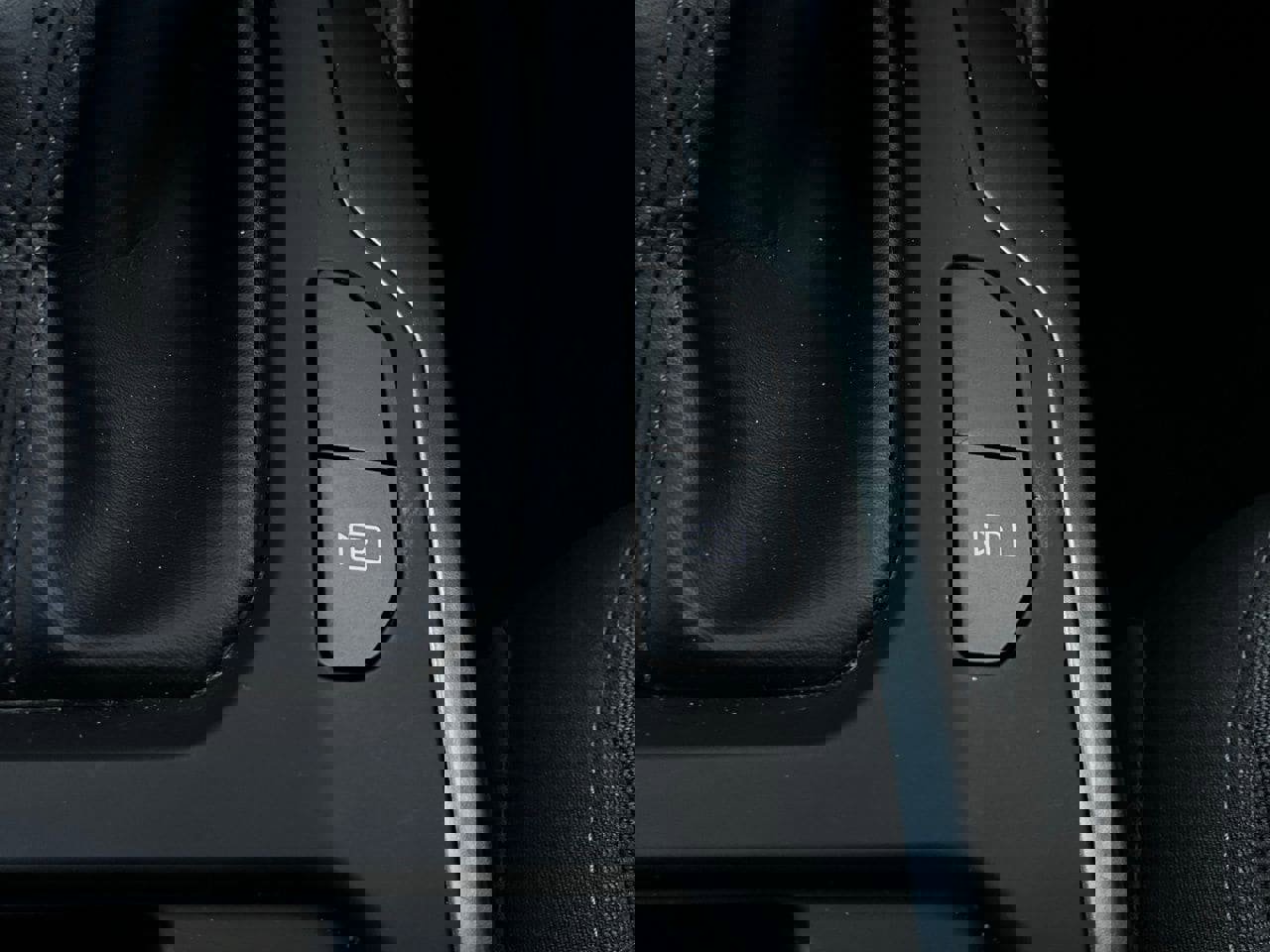 Used 2025 Kia K4 LXS image 24