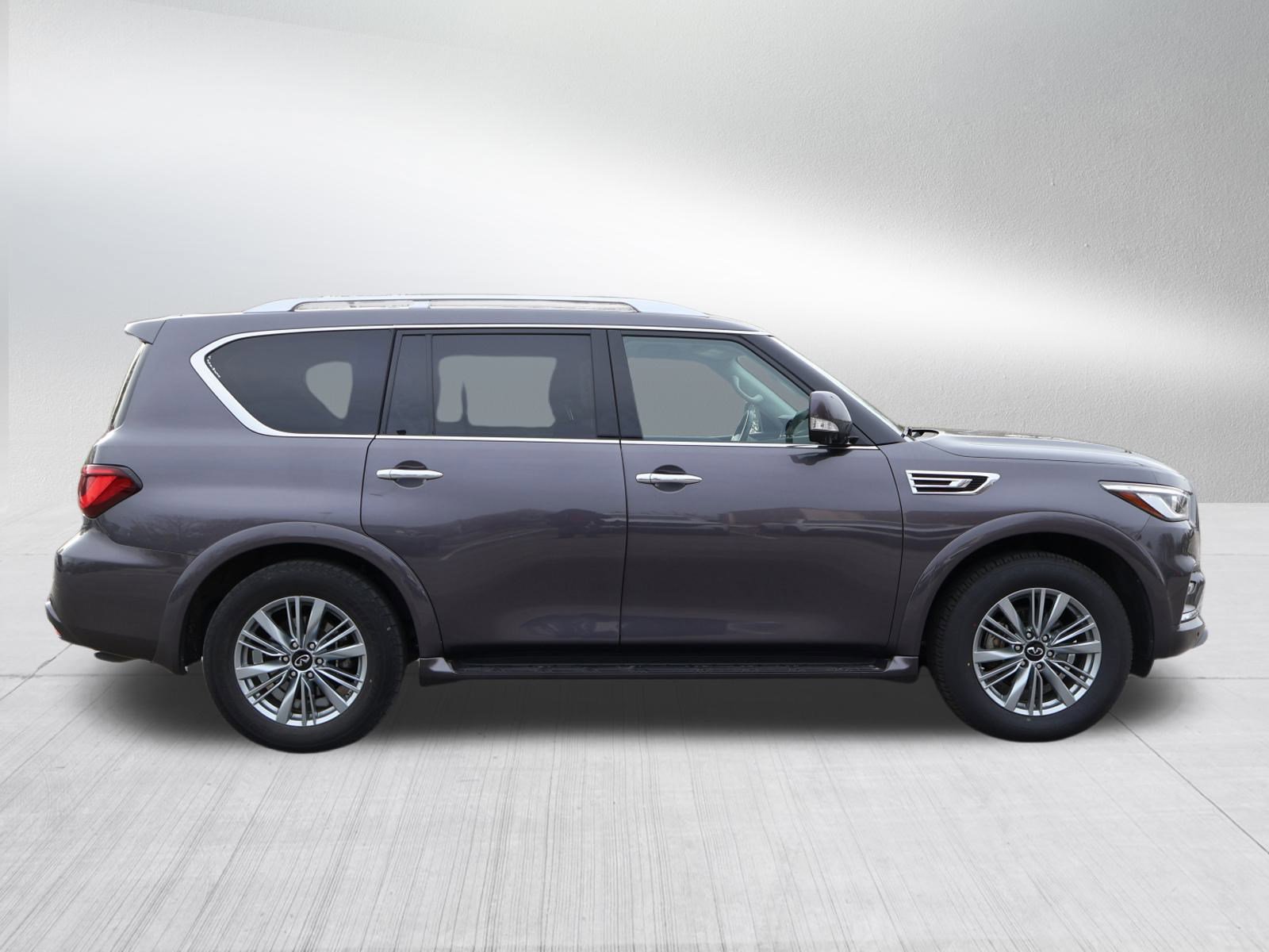 Used 2024 INFINITI QX80 Luxe image 8