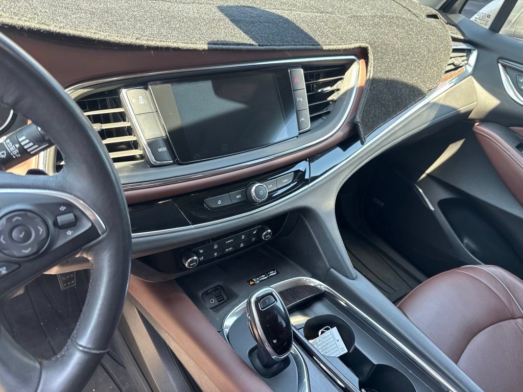 Used 2020 Buick Enclave Avenir w/ Avenir Technology Package FWD image 11
