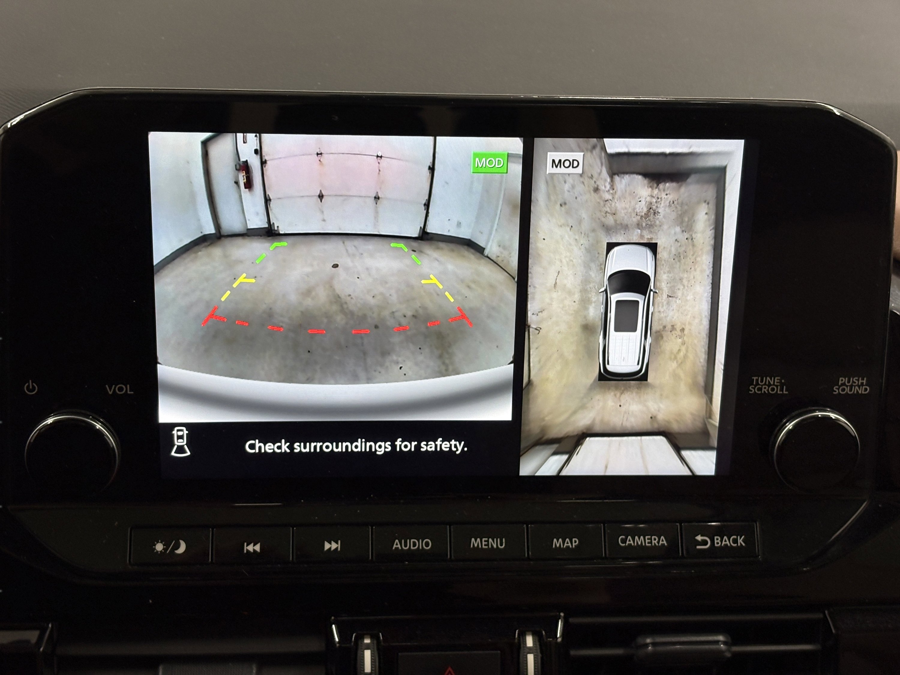 Used 2024 Nissan Pathfinder Platinum w/ Cargo Package AWD/4WD image 17