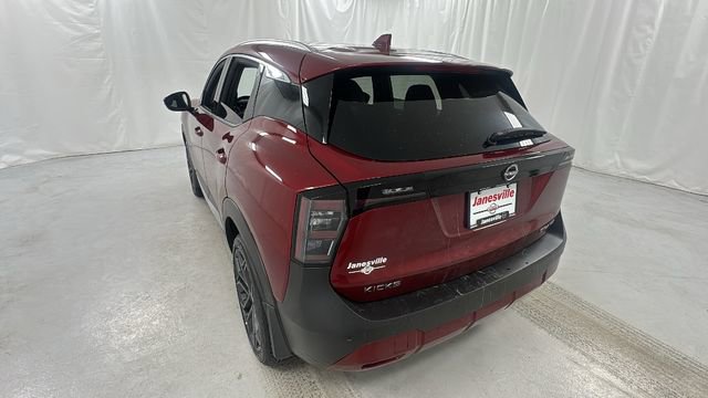 Certified 2025 Nissan Kicks SR image 5