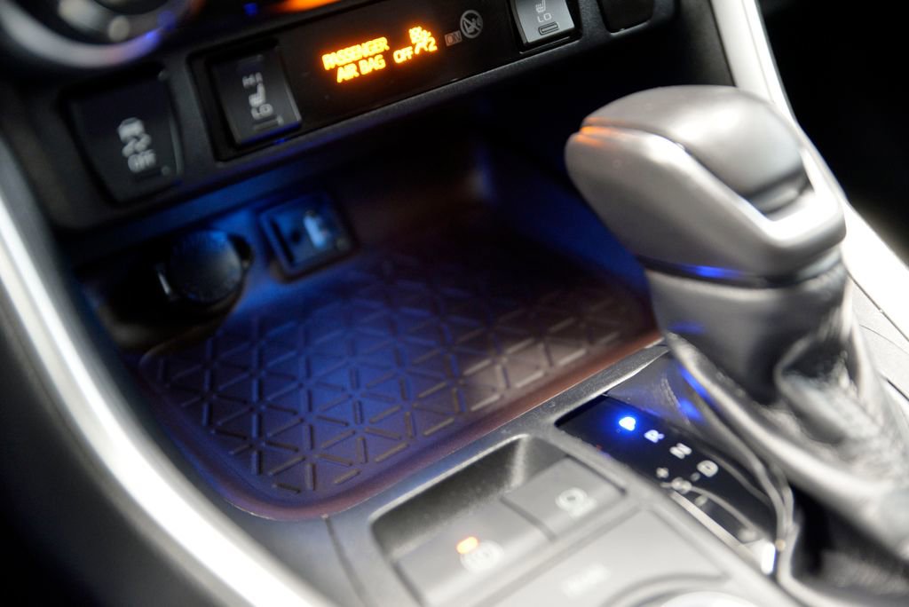 Used 2019 Toyota RAV4 Limited image 26