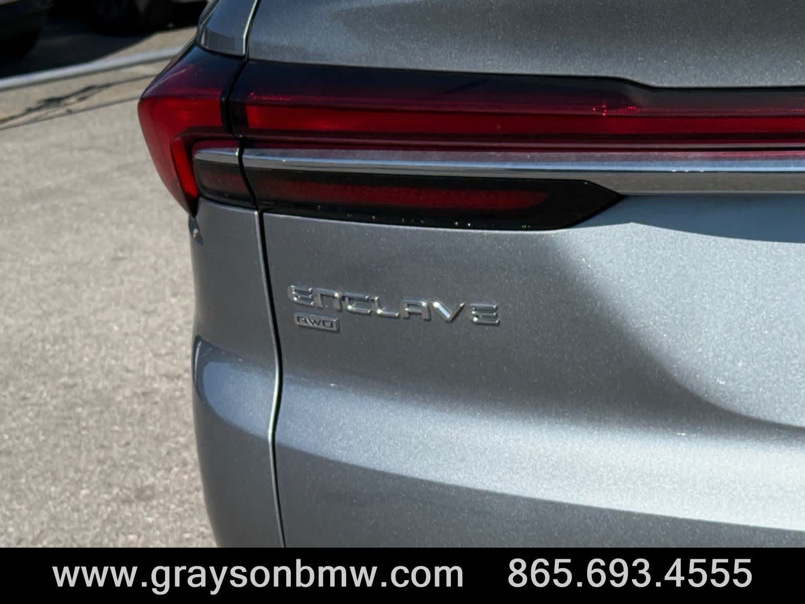 Used 2025 Buick Enclave Preferred AWD/4WD image 10