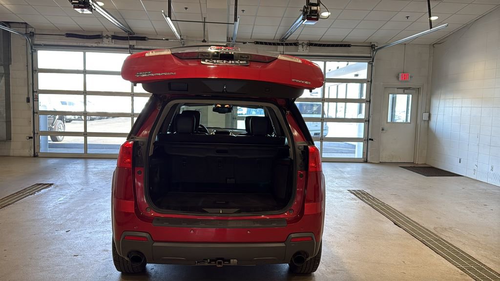 Used 2015 GMC Terrain SLT w/ Safety Package AWD/4WD image 16