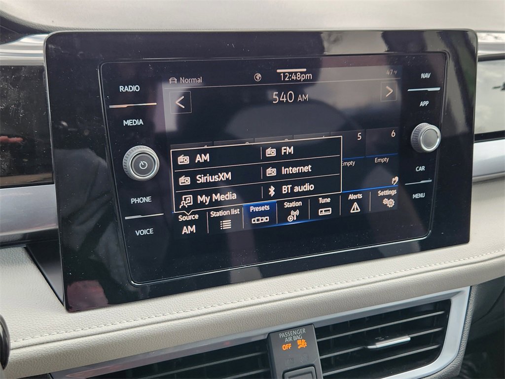 New 2025 Volkswagen Taos SEL image 17