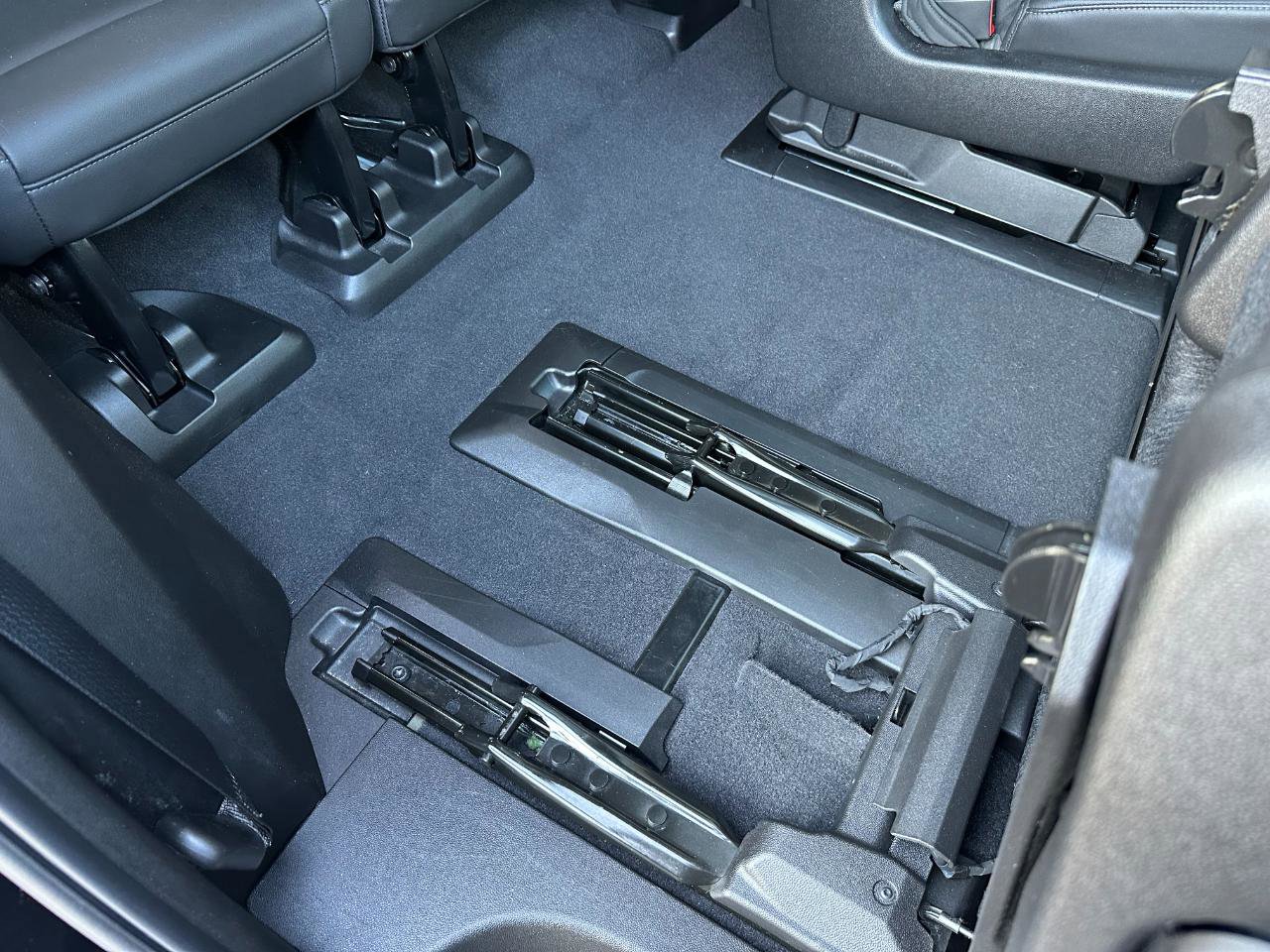 Used 2021 Chevrolet Tahoe LT w/ LT Signature Package image 30