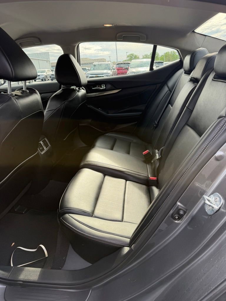 Used 2023 Nissan Maxima SV w/ Floor Mat Group FWD image 13