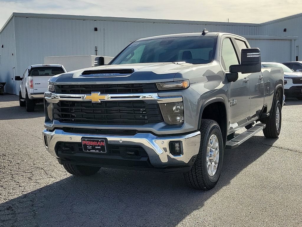 New 2026 Chevrolet Silverado 3500 LT w/ Texas Edition AWD/4WD image 4