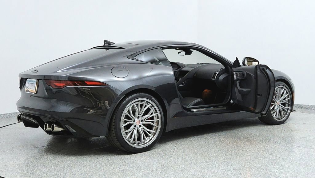 Used 2023 Jaguar F-TYPE Coupe image 11