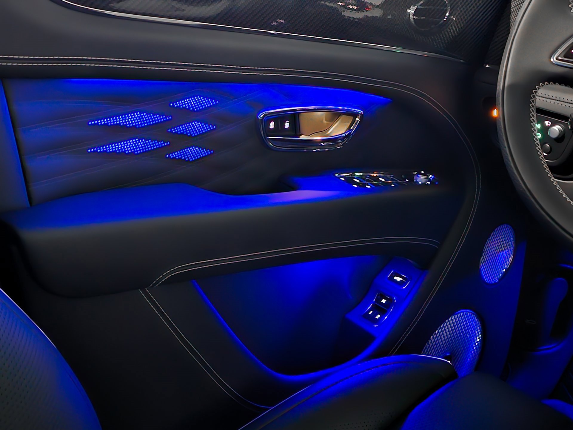 Used 2023 Bentley Bentayga Extended Wheelbase image 4