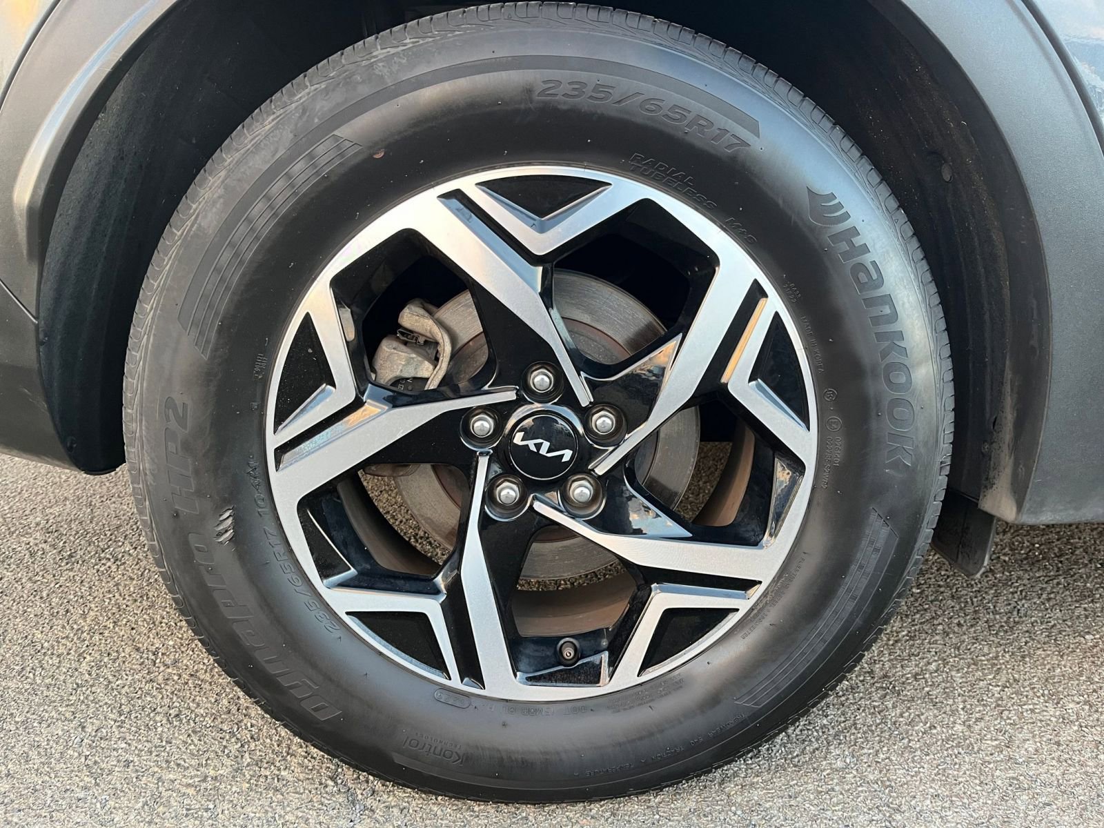 Used 2023 Kia Sportage LX image 27