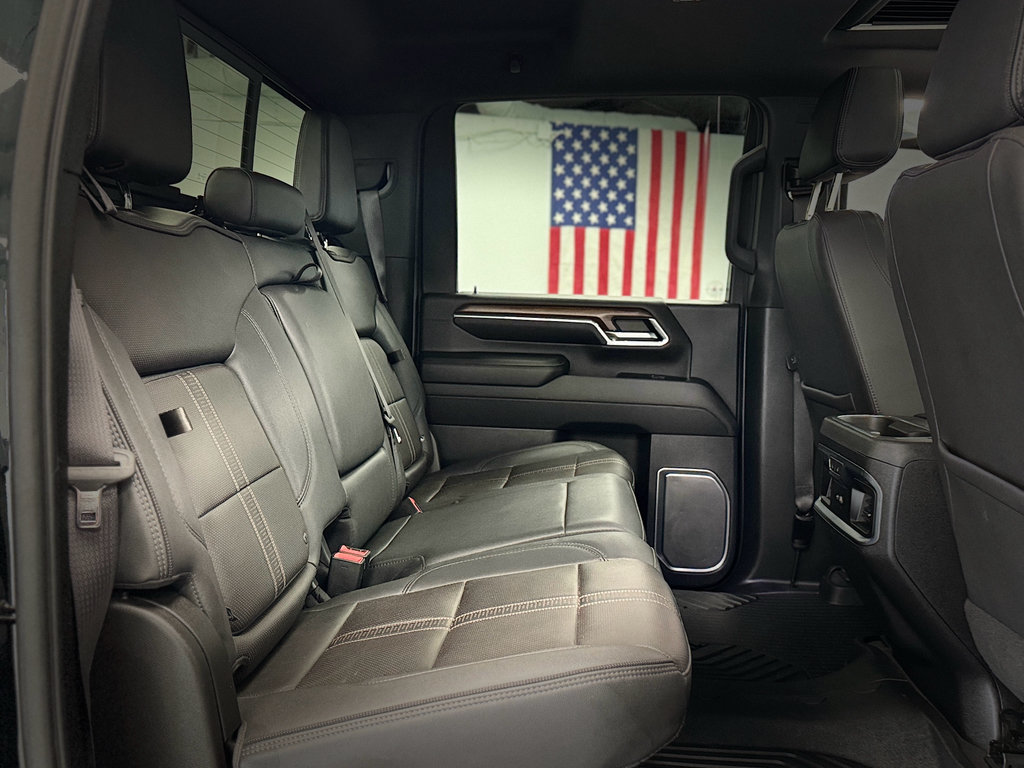 Used 2024 Chevrolet Silverado 2500 High Country w/ High Country Premium Package AWD/4WD image 30