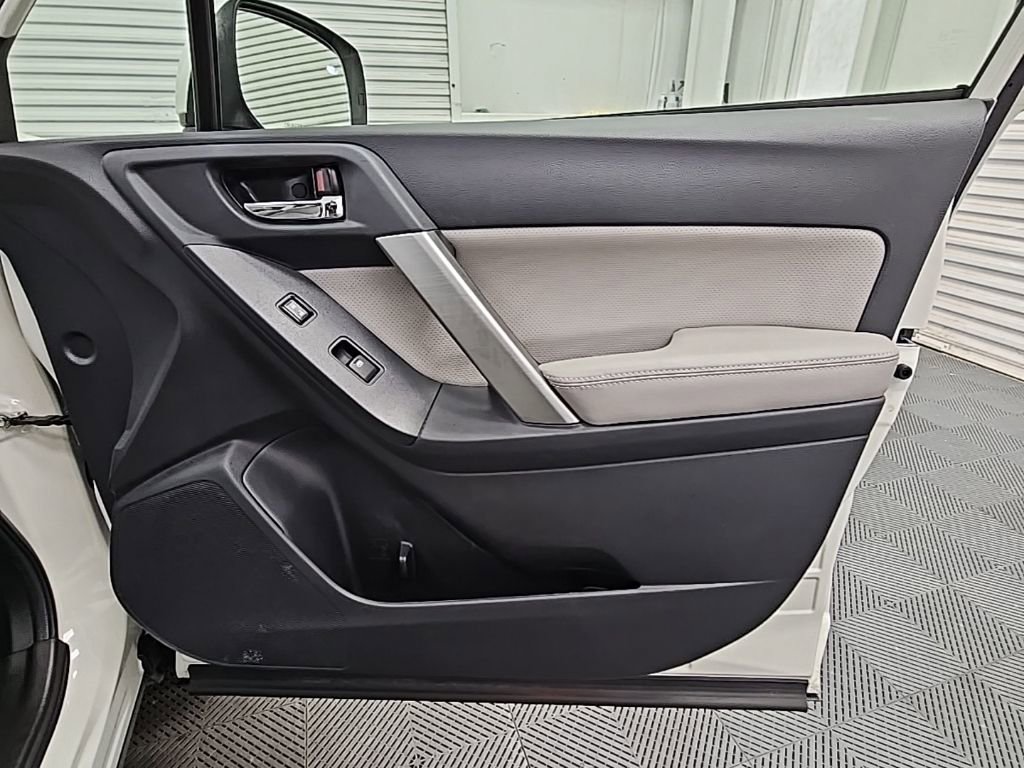 Used 2015 Subaru Forester 2.5i Limited w/ Popular Package #2 image 35