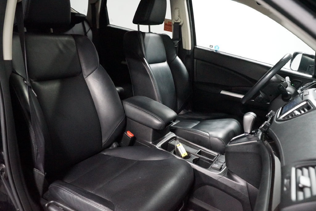 Used 2016 Honda CR-V Touring image 25