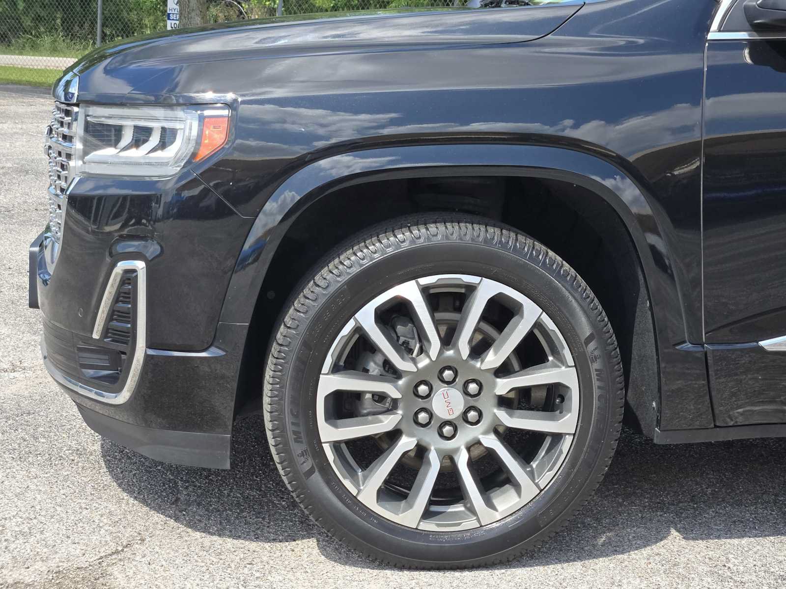 Certified 2024 GMC Acadia Elevation w/ Luxury Package FWD image 8