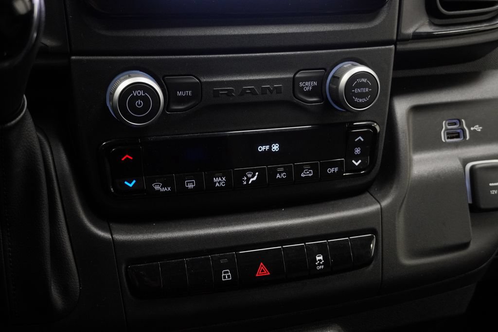Used 2025 RAM ProMaster 2500 w/ Convenience Group FWD image 33