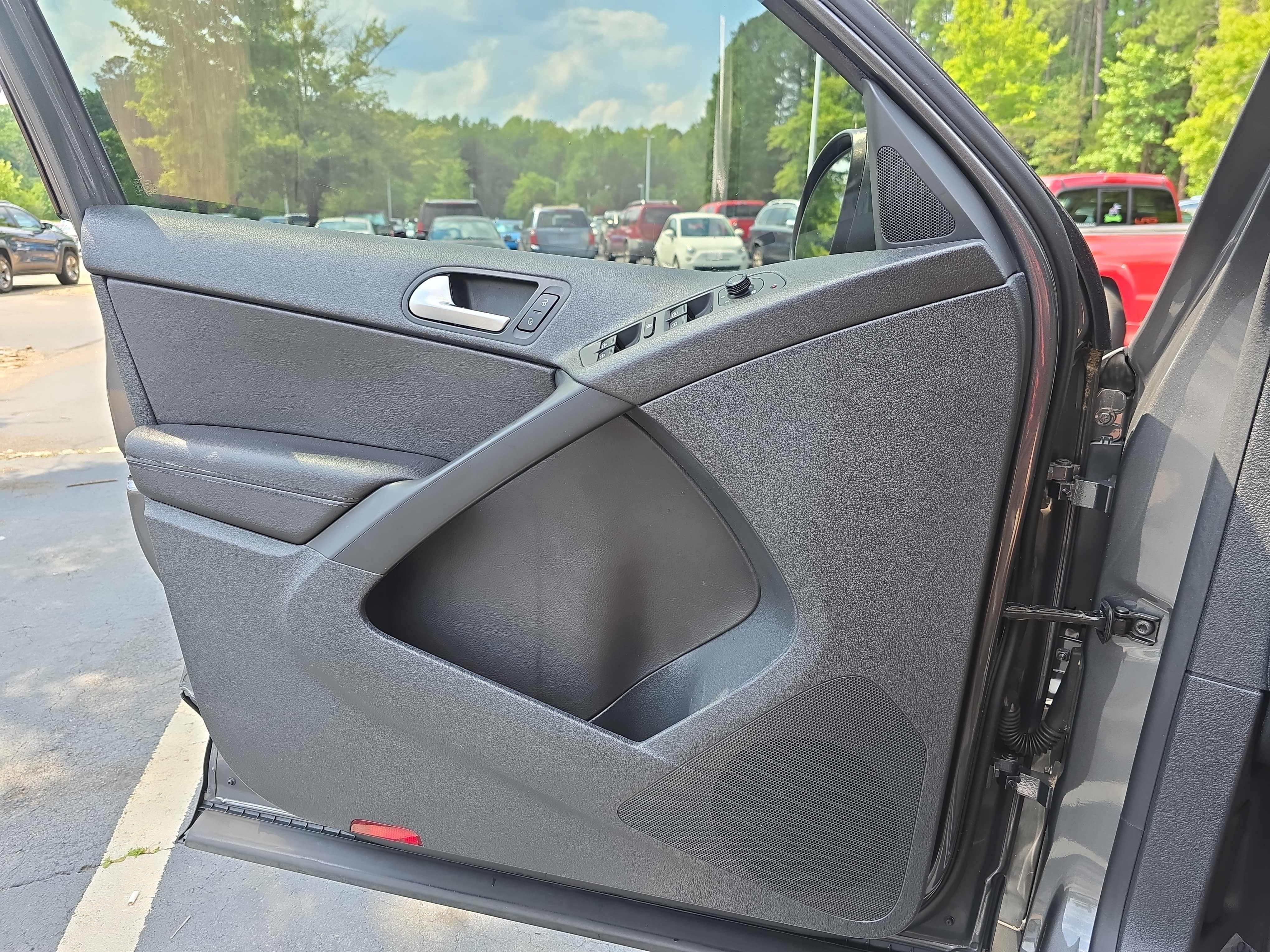 Used 2016 Volkswagen Tiguan S AWD/4WD image 25